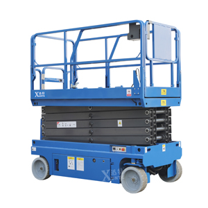 靈活高效的多柱鋁合金升降平臺(tái)在商場(chǎng)清潔中的應(yīng)用